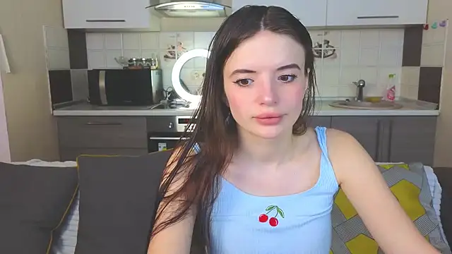 Snapshot of Naughty_Alice chatting on 01-27-25, 01:19 Naughty Alice online show from 01-27-25, 01:19