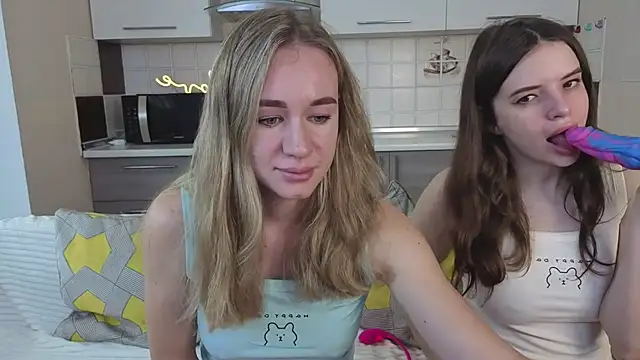 Snapshot of Naughty_Alice chatting on 10-01-25, 06:08 Naughty Alice online show from 10-01-25, 06:08