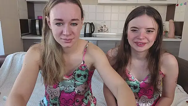 Snapshot of Naughty_Alice chatting on 11-26-25, 06:14 Naughty Alice online show from 11-26-25, 06:14