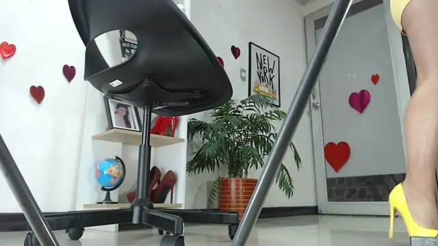 carieBelle1 online show from 02-21-25, 12:06