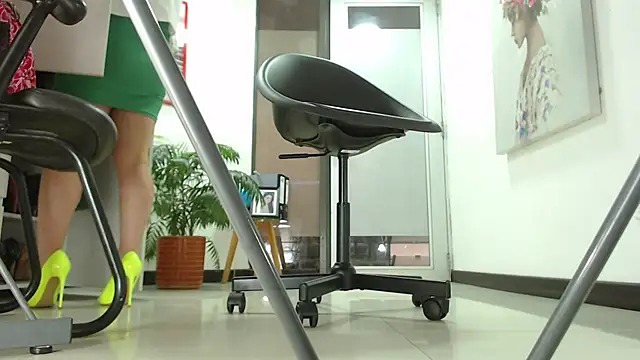 carieBelle1 online show from 10-06-25, 12:02