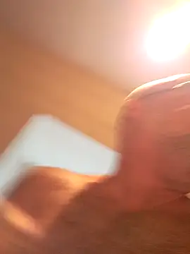 Snapshot of AnnakondaHF chatting on 09-18-25, 02:41 AnnakondaHF online show from 09-18-25, 02:41