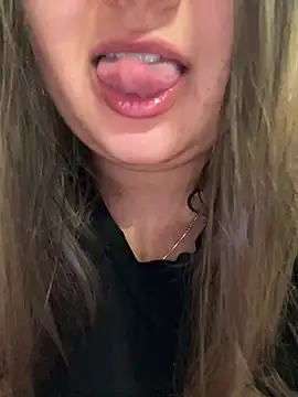 Snapshot of Jane_BBW chatting on 01-18-26, 03:43 Jane BBW online show from 01-18-26, 03:43