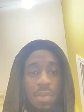 Snapshot of SkinnymanwithBbc chatting on 01-15-25, 04:11 SkinnymanwithBbc online show from 01-15-25, 04:11