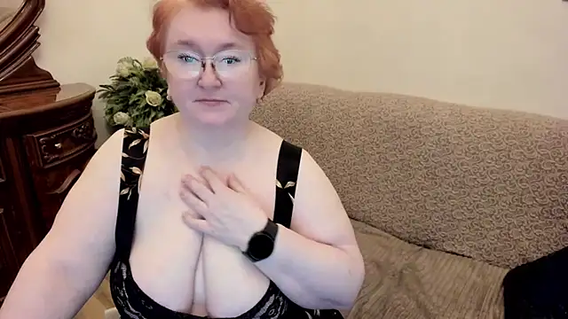 leiamillersonn online show from 12-04-25, 06:12