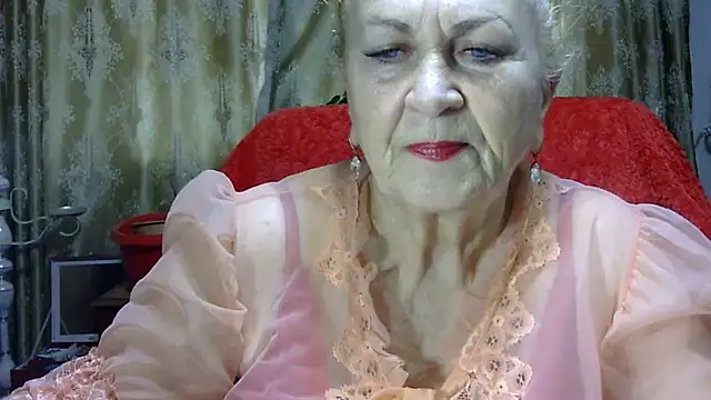 Emma52610 online show from 12-07-24, 11:18