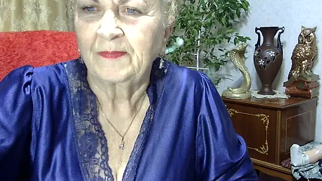 Emma52610 online show from 01-31-25, 12:18