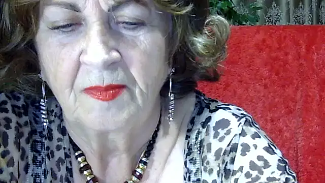 Emma52610 online show from 11-30-25, 03:27