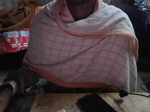 Snapshot of ThethunderPo chatting on 01-08-26, 04:15 ThethunderPo online show from 01-08-26, 04:15