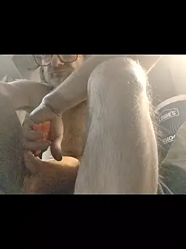 ROBERT0516 online show from 10-24-25, 10:55