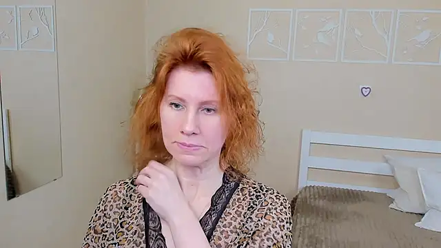 Snapshot of FoxySophia chatting on 02-03-25, 06:02 FoxySophia online show from 02-03-25, 06:02