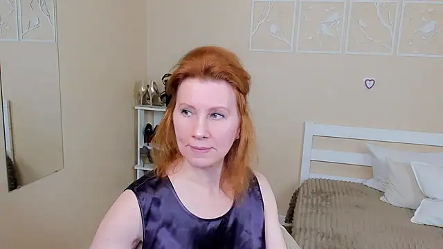 Snapshot of FoxySophia chatting on 02-05-25, 02:37 FoxySophia online show from 02-05-25, 02:37