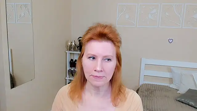 Snapshot of FoxySophia chatting on 02-06-25, 01:54 FoxySophia online show from 02-06-25, 01:54