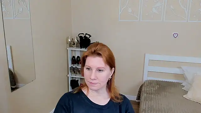 Snapshot of FoxySophia chatting on 02-17-25, 02:59 FoxySophia online show from 02-17-25, 02:59