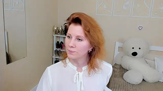 Snapshot of FoxySophia chatting on 03-06-25, 06:41 FoxySophia online show from 03-06-25, 06:41