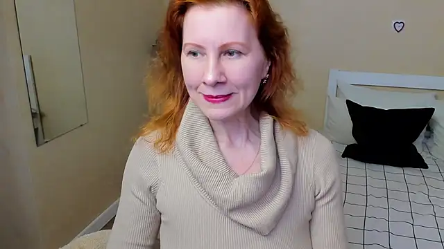 Snapshot of FoxySophia chatting on 09-20-25, 06:09 FoxySophia online show from 09-20-25, 06:09