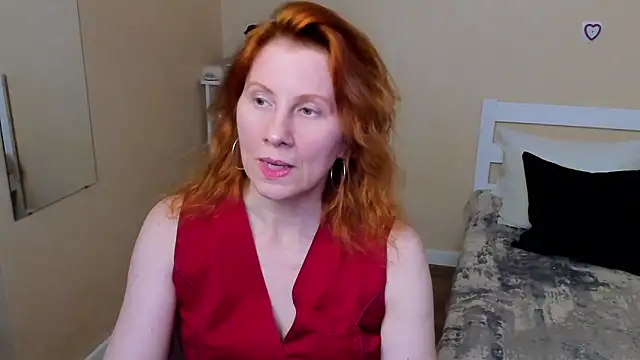 Snapshot of FoxySophia chatting on 10-01-25, 03:45 FoxySophia online show from 10-01-25, 03:45