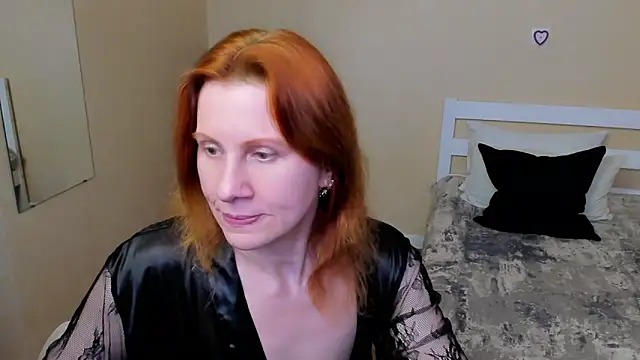 Snapshot of FoxySophia chatting on 10-03-25, 11:13 FoxySophia online show from 10-03-25, 11:13