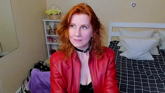 Snapshot of FoxySophia chatting on 11-22-25, 04:11 FoxySophia online show from 11-22-25, 04:11