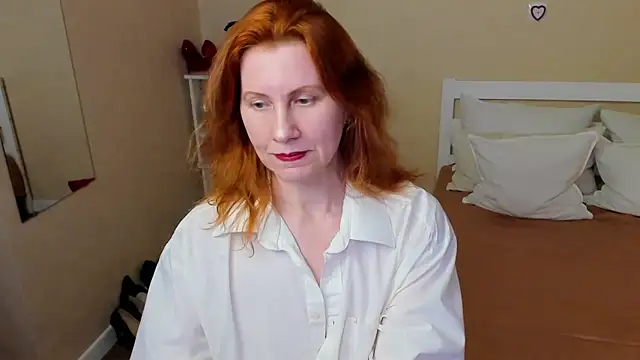 Snapshot of FoxySophia chatting on 11-29-25, 04:48 FoxySophia online show from 11-29-25, 04:48