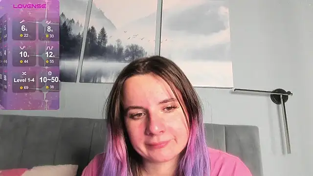 MilaniaCute online show from 11-21-25, 06:50