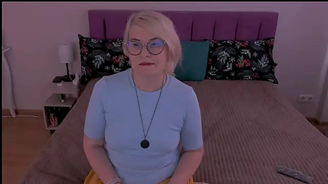 sabrinamacmarren online show from 02-06-25, 08:29