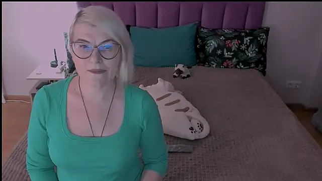 sabrinamacmarren online show from 02-12-25, 05:26