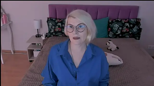 sabrinamacmarren online show from 03-02-25, 01:16