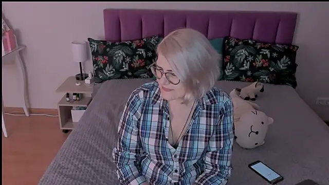 sabrinamacmarren online show from 03-07-25, 06:54