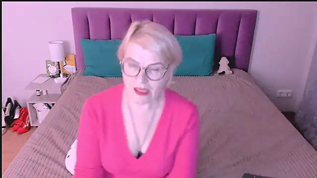 sabrinamacmarren online show from 11-01-25, 03:03