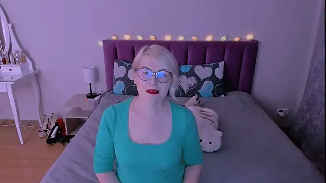 sabrinamacmarren online show from 02-10-26, 03:49