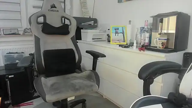 PinkyBoyD online show from 12-01-25, 02:27