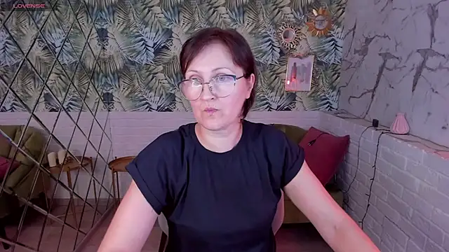 Paris Cherry online show from 01-06-25, 11:20