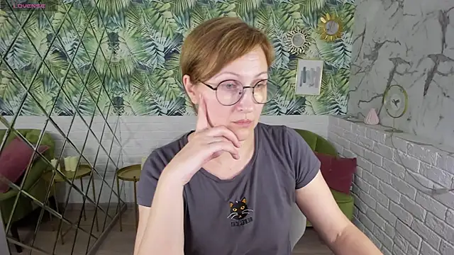 Paris Cherry online show from 03-08-25, 11:07