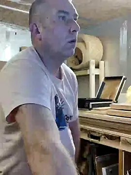 Snapshot of IronedTitan chatting on 12-12-24, 06:25 IronedTitan online show from 12-12-24, 06:25