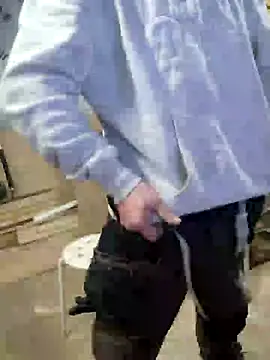 Snapshot of IronedTitan chatting on 03-12-25, 04:13 IronedTitan online show from 03-12-25, 04:13