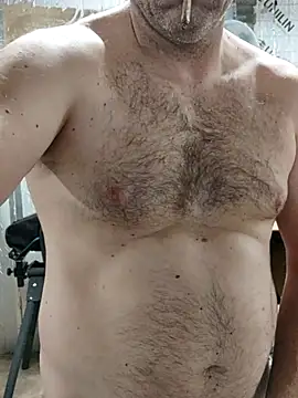 Snapshot of IronedTitan chatting on 10-11-25, 12:10 IronedTitan online show from 10-11-25, 12:10