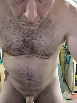 Snapshot of IronedTitan chatting on 10-13-25, 01:16 IronedTitan online show from 10-13-25, 01:16