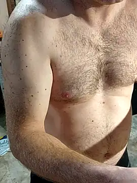 Snapshot of IronedTitan chatting on 10-21-25, 04:30 IronedTitan online show from 10-21-25, 04:30