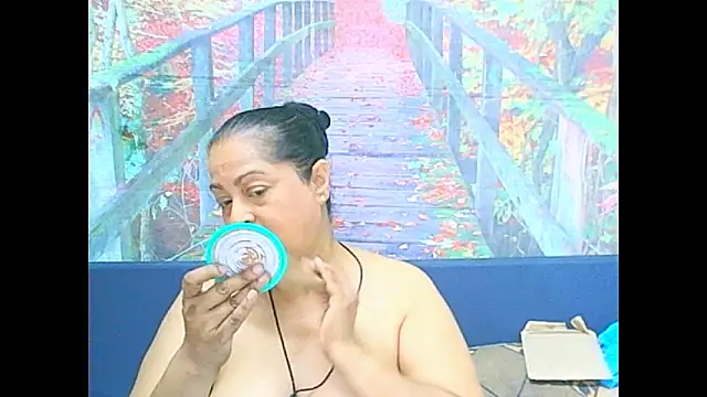 Snapshot of matureindian chatting on 02-08-26, 11:57 matureindian online show from 02-08-26, 11:57