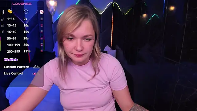 BellaDreamy online show from 10-17-25, 05:26