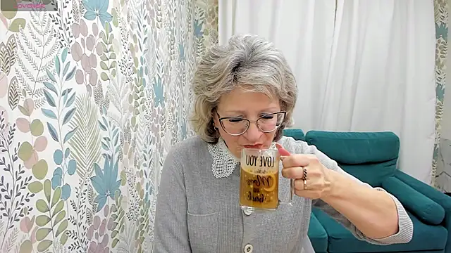 EvelynJoyful online show from 01-27-25, 05:14