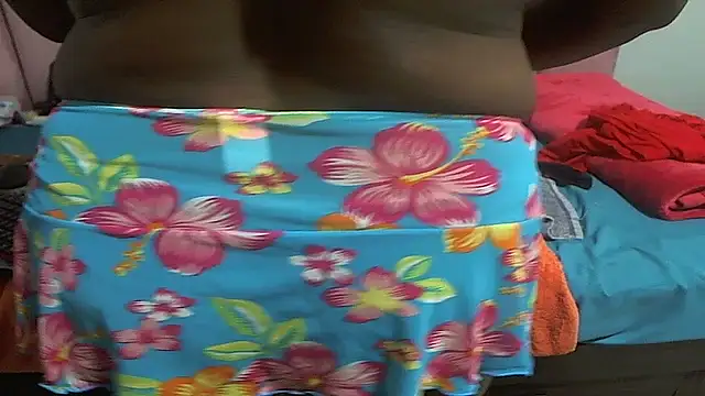 Snapshot of brownsugahxx chatting on 09-28-25, 04:45 brownsugahxx online show from 09-28-25, 04:45