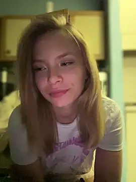 Snapshot of AnastasiaAniess chatting on 01-16-25, 07:20 AnastasiaAniess online show from 01-16-25, 07:20