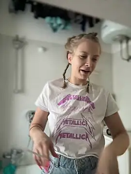 Snapshot of AnastasiaAniess chatting on 02-02-25, 04:00 AnastasiaAniess online show from 02-02-25, 04:00