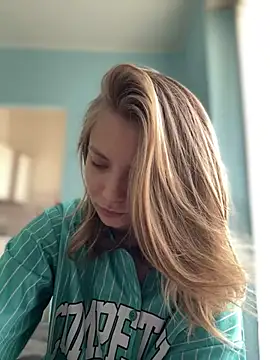 Snapshot of AnastasiaAniess chatting on 02-14-25, 10:49 AnastasiaAniess online show from 02-14-25, 10:49