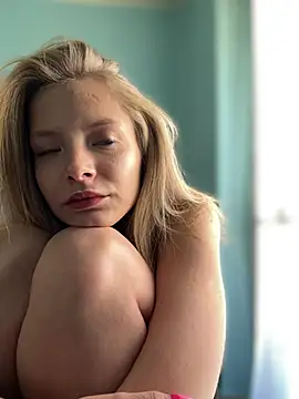 Snapshot of AnastasiaAniess chatting on 02-15-25, 02:55 AnastasiaAniess online show from 02-15-25, 02:55