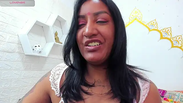 LadyNahir online show from 01-18-26, 03:32