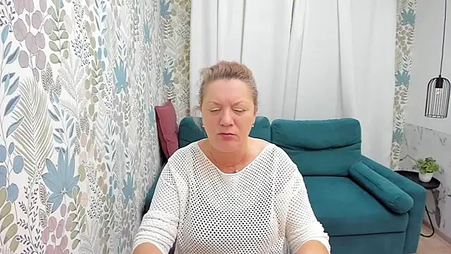 LeaPure online show from 12-08-24, 05:18