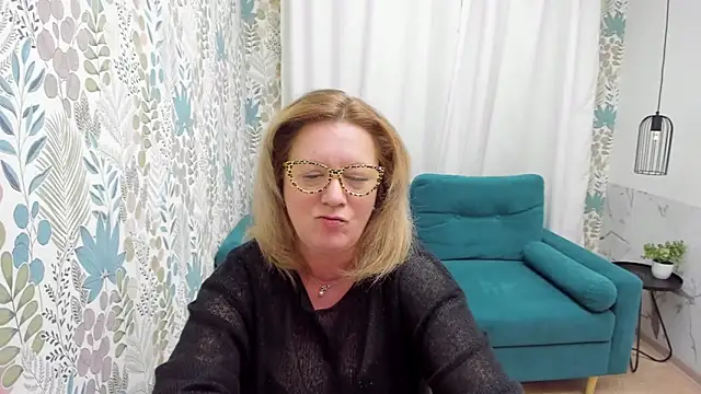 LeaPure online show from 03-08-25, 08:22